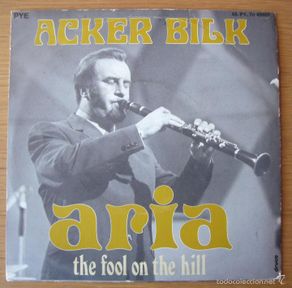 Vinyl-Schallplatten: RARE SINGLE ACKER BILK HIS CLARINET AND STRINGS ARIA THE FOOL ON THE HILL HELMUT ZACHARIAS UK PYE